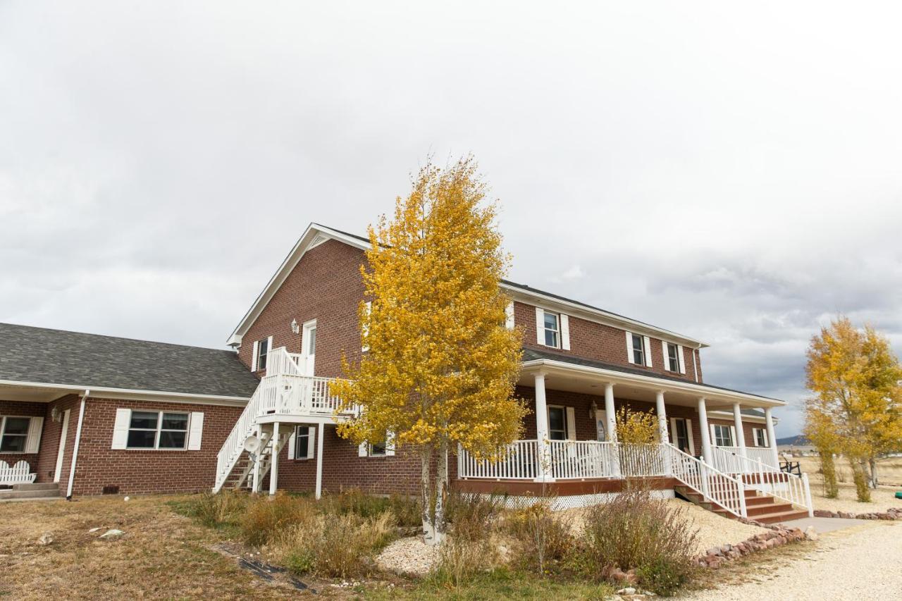 Lamp Post Lodge Westcliffe Экстерьер фото